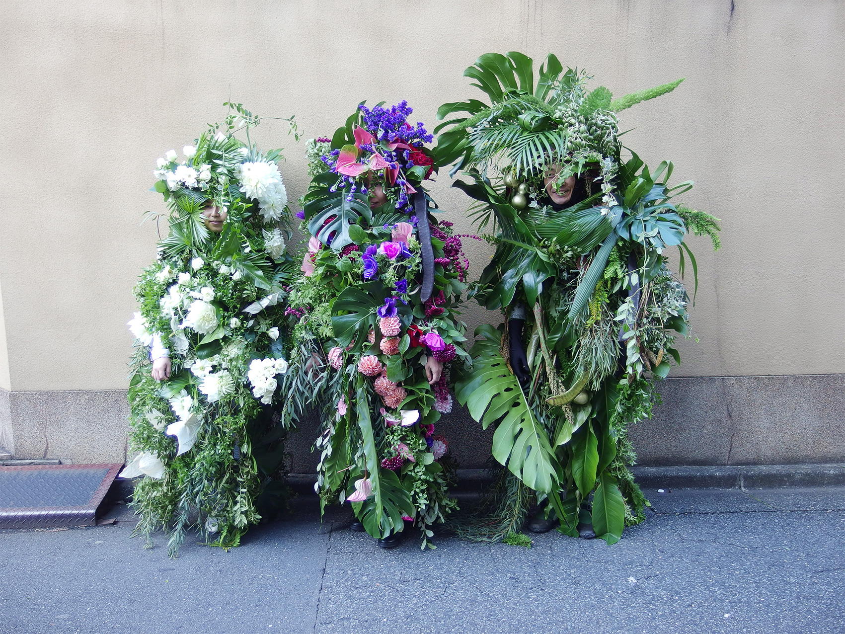 花で笑顔に 東京 表参道にフラワーマンが現れました Lovegreen ラブグリーン
