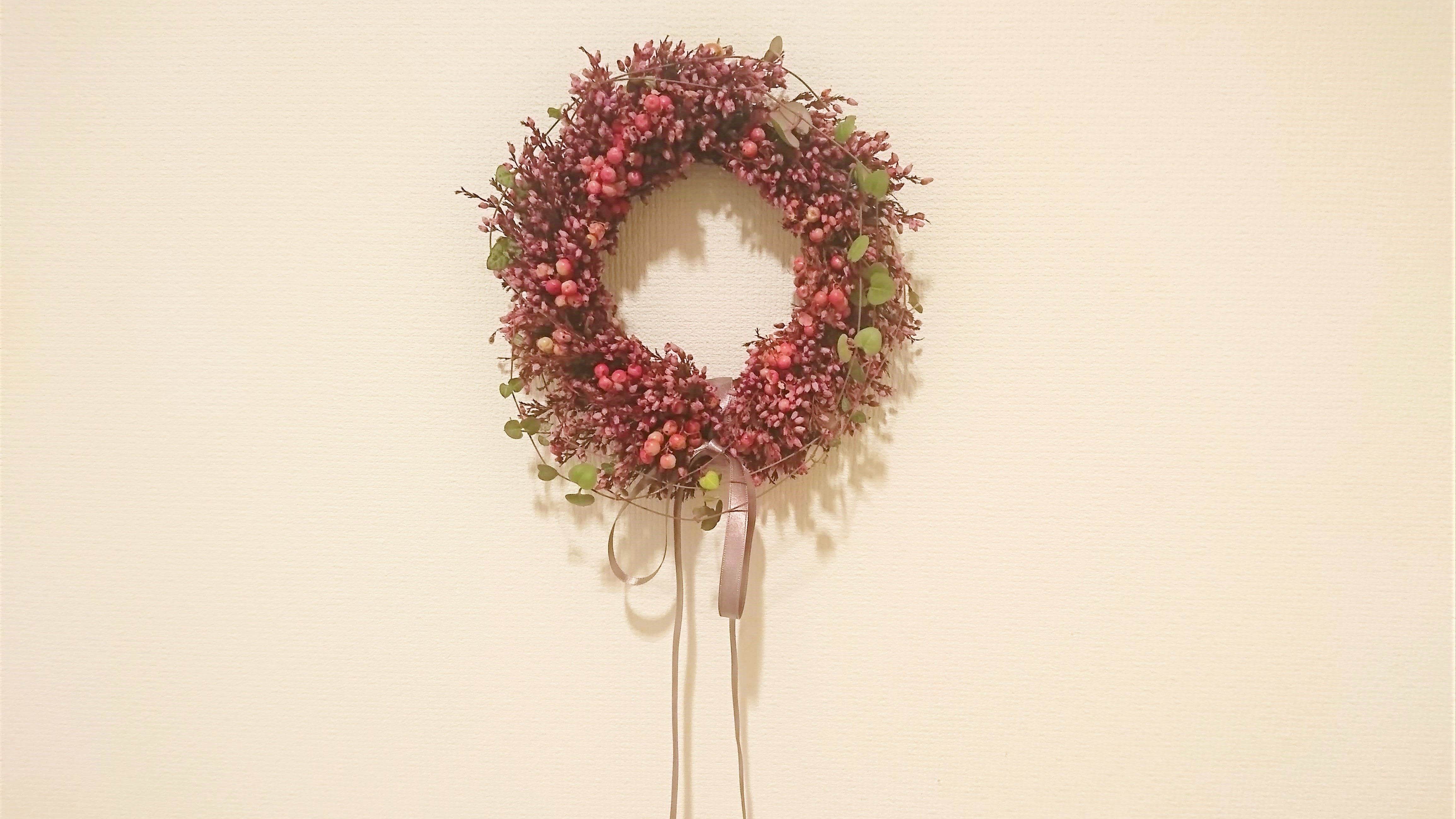 クリスマスにおすすめ エリカの花のリースの作り方 Lovegreen ラブグリーン