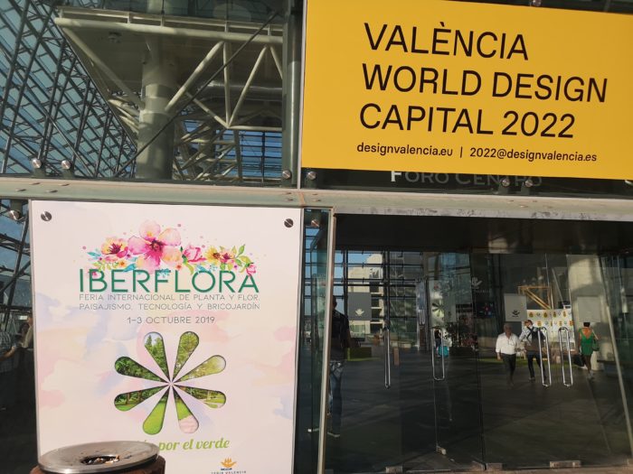 まずイベルフローラ（IBERFLORA）とは、毎年この時期にスペイン　バレンシアで開催されるスペイン最大級の植物・園芸の展示会である。そして今年は2019年10月1～3日に開催され、本年度も日本の又右衛門に主催者からの招待状が届いたため、参加をさせていただくことになった。