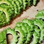 ゴーヤ　簡単レシピ　栄養　下ごしらえ　下処理　苦味取り　使い方　茹でる　下茹で　塩もみ　切り方　種とり　スプーン　わた取る　冷凍保存