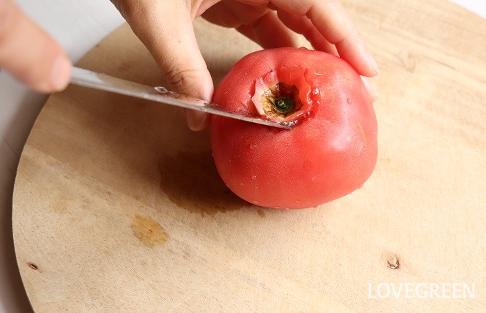 トマト　冷凍保存　メリット　良いこと　皮がむきやすい　簡単　長期保存　うまみ凝縮　ヘタをくりぬく