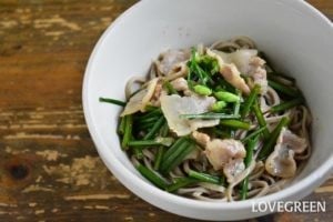 【野菜の花】花ニラとは? 食べ方とハナニラ(イフェイオン)との違い | LOVEGREEN(ラブグリーン)
