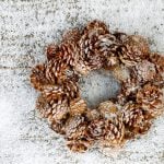 松ぼっくりのリース