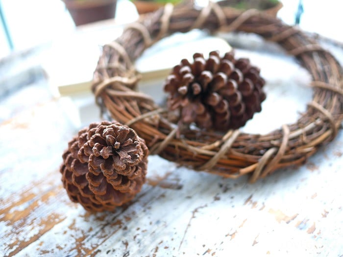 松ぼっくりのリース