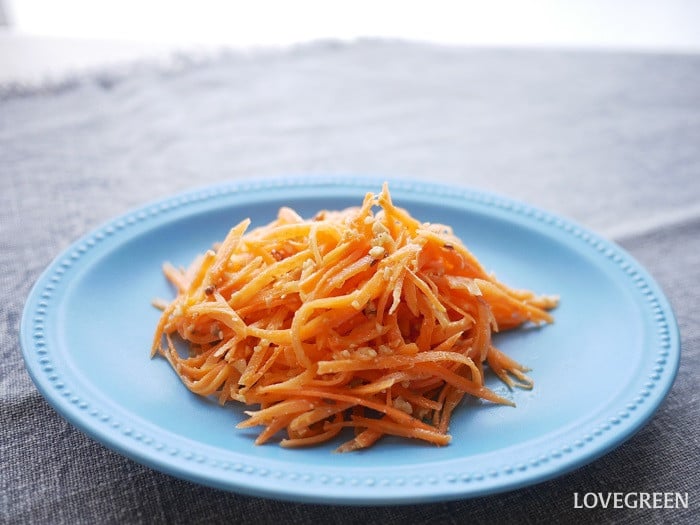 にんじんとナッツのサラダのレシピ