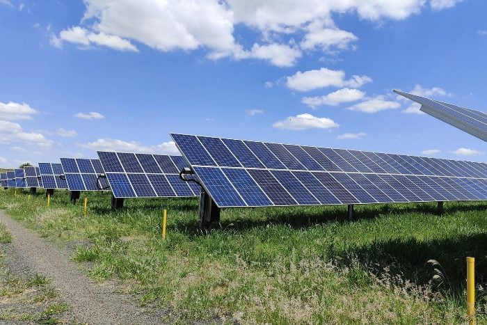 Canva画像　ソーラーパネル