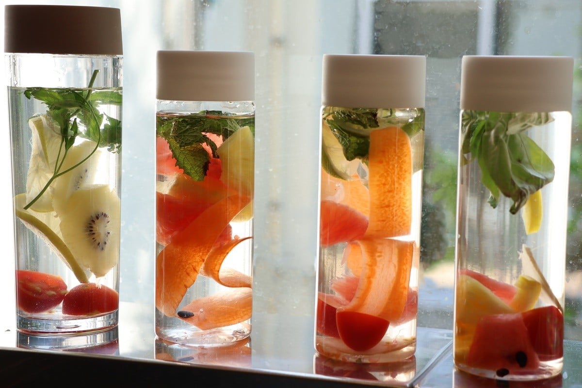「水を飲むのが苦手」でもゴクゴク飲める!切って浸すだけベジフルウォーターで夏の疲れ・むくみケア